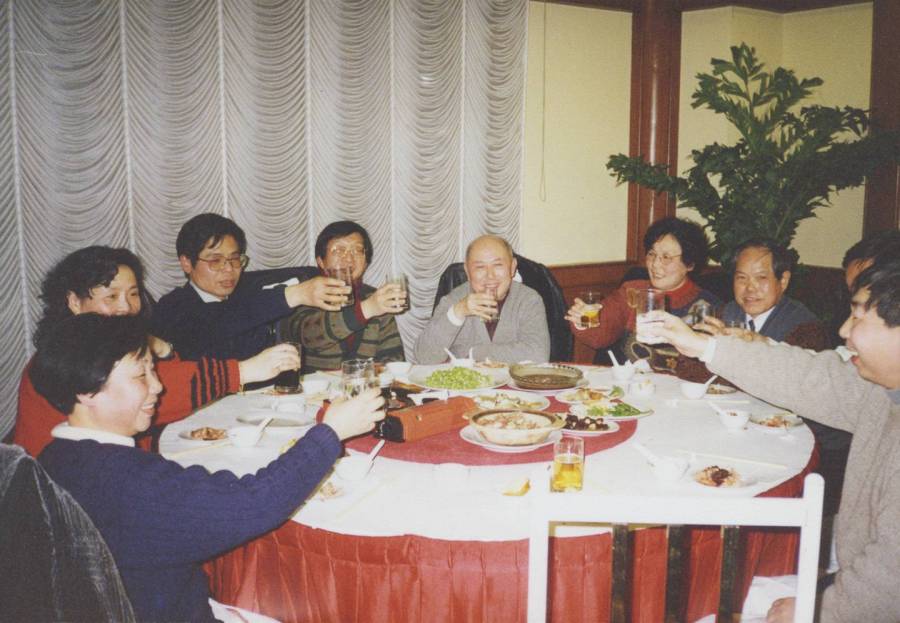 徐学成与华康字型同事合影（1990 年代）